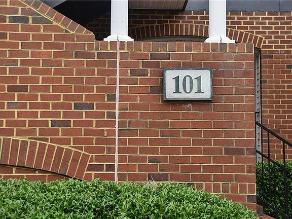 2nd image of 101 Westover Ave APT 301