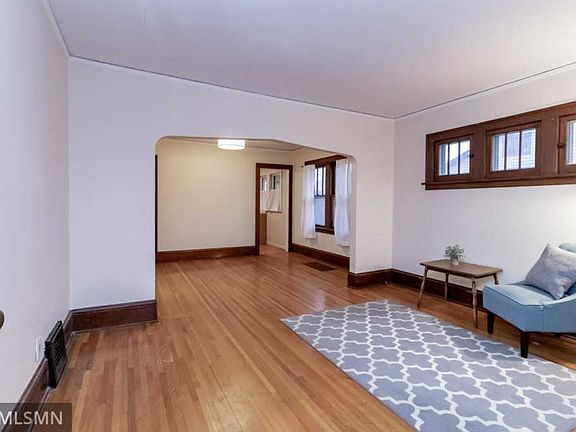 3rd image of 1075 Van Buren Ave