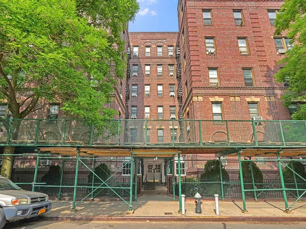 3420 83rd St APT 5H, Flushing, NY 11372