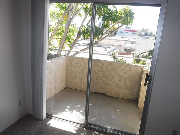 4th image of 4377 Marlborough Ave APT 6