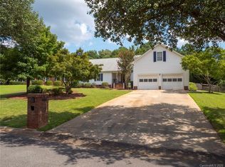 10411 Takeridge Ct, Charlotte, NC 28277