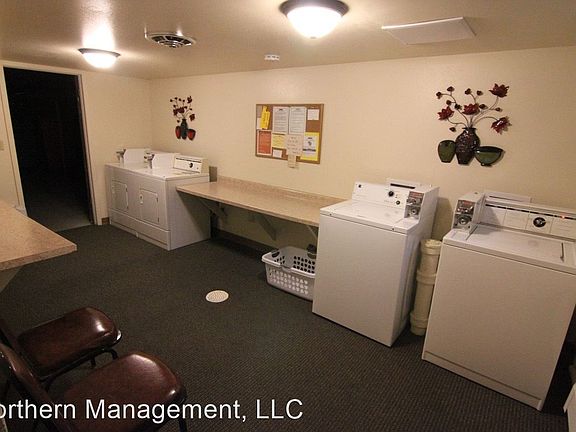 5th image of 619 Laurel Ct #12756427
