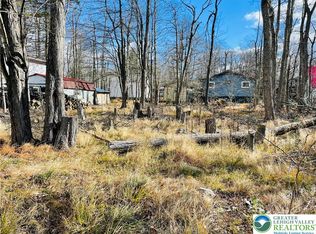 789 Waterfront Dr, Tobyhanna, PA 18466