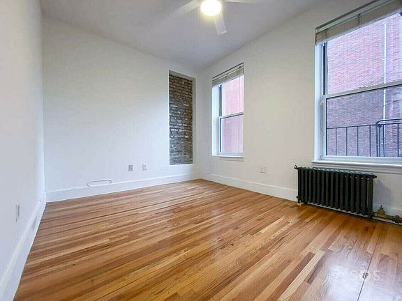 3rd image of 147 Leonard St APT 3R