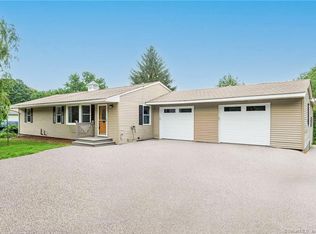 627 W Main St, Amston, CT 06231