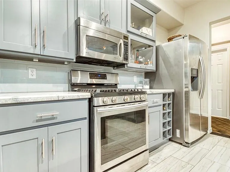 7618 Blossommist Ln — Photo 4