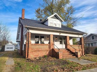 433 E North Ave, Flora, IL 62839