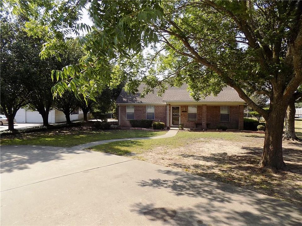 1st image of 116 Pecan Cir