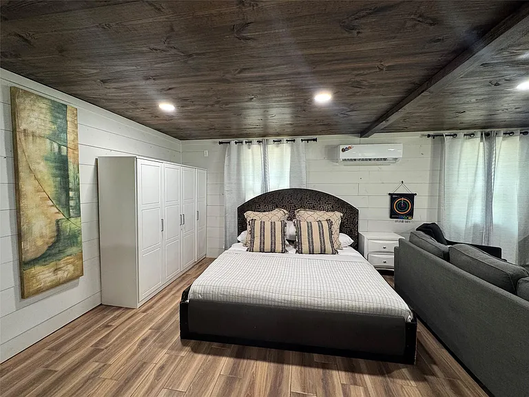 10 Boat Launch Rd #B — Photo 6