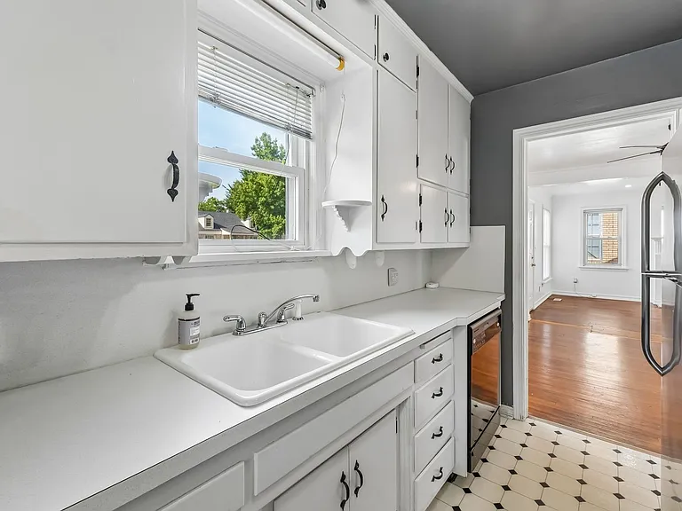 2512 NW 32nd St — Photo 14