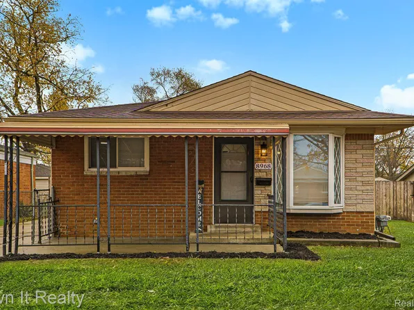 8968 Beatrice St, Livonia, MI 48150