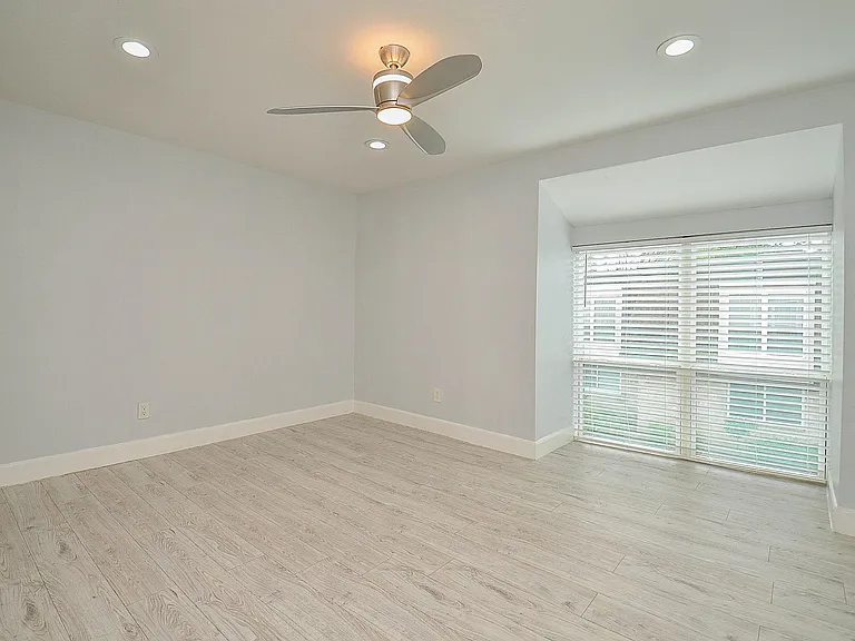 12633 Memorial Dr #174 — Photo 13