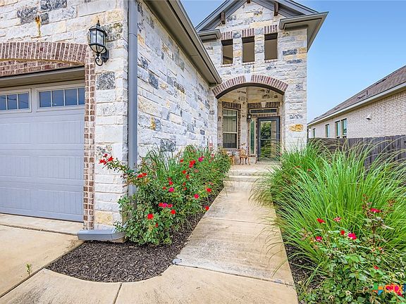 4th image of 541 Blue Oak Blvd