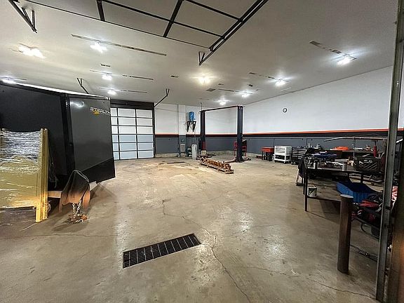 5th image of 1179 E Karsch Blvd