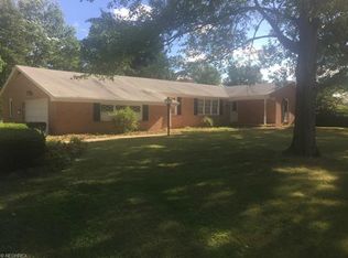 1410 Wilkshire Cir SW, North Canton, OH 44720
