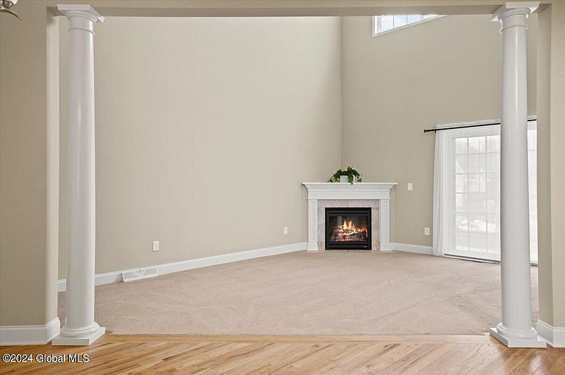 4th image of 9 Friebel Road