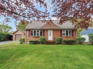 21 Homestretch Dr, Ludlow, MA 01056