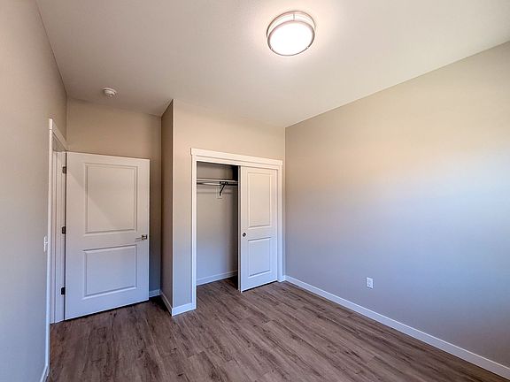 5th image of 5534-5564 Skyline Rd S #5536