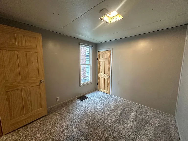1515 S Norton Avenue (Alpha Team) — Photo 8