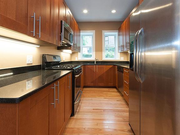3rd image of 6 Lothian Rd #1