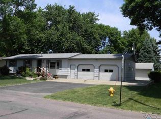 6300 W Westview Rd, Sioux Falls, SD 57107