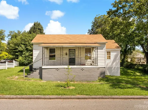 166 7th St, Marion, NC 28752
