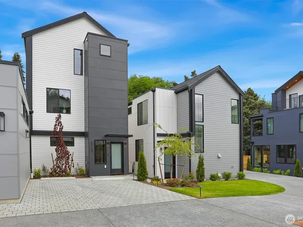 2113 N 117th Street, Seattle, WA 98133