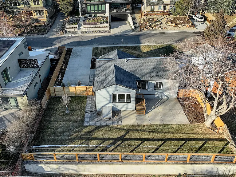 2340 Panorama Ave — Photo 21