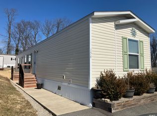 156 Hampton Ave #156, Imperial, PA 15126