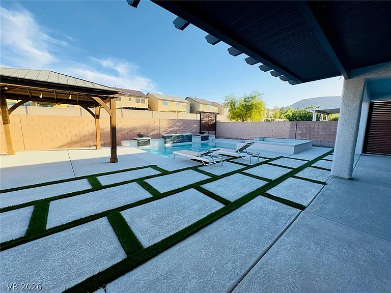 9601 Rolling Thunder Ave — Photo 33