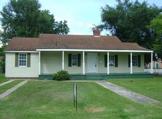 114 Sherwood Rd, Jacksonville, NC 28540