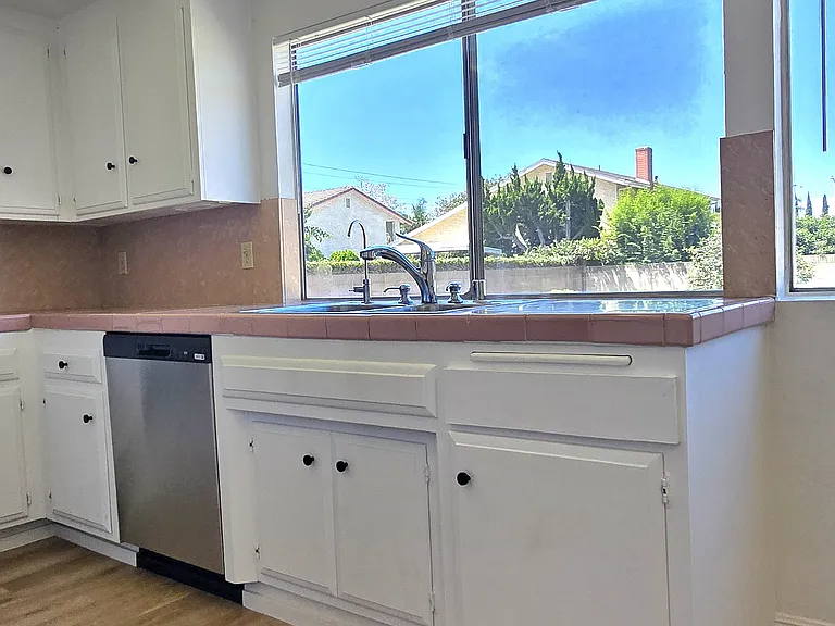 19705 Nicholas Ave — Photo 11