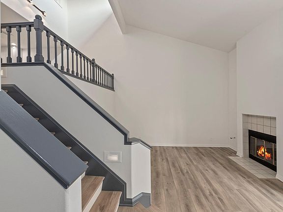 3rd image of 7 Cordoba Ct