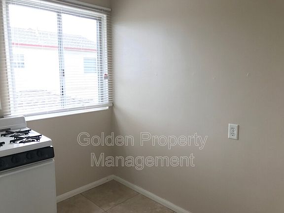 4th image of 4210 Haines St APT 4