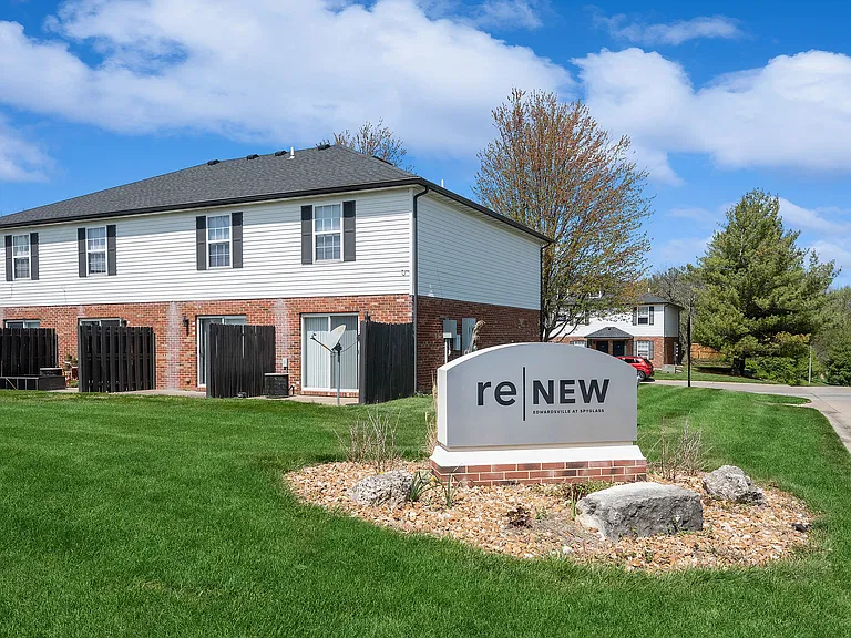 ReNew Edwardsville Apartment Collection — Photo 47
