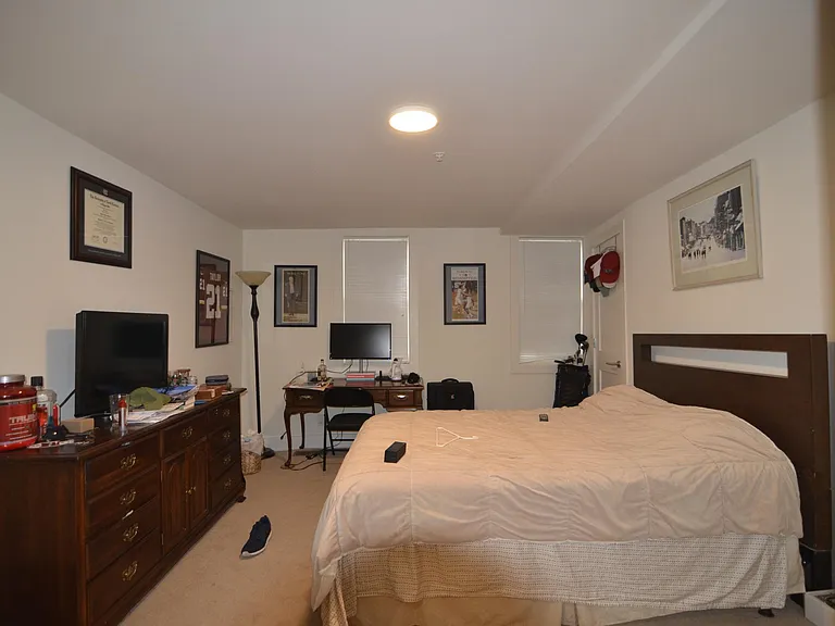1072 Thomas Jefferson St NW #100 — Photo 16