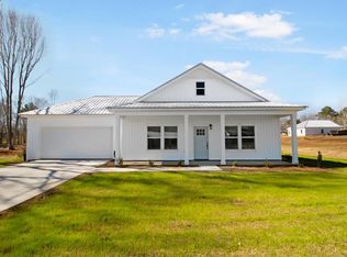 213 Grady Dr, Slocomb, AL 36375