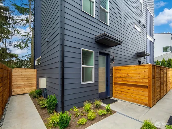 9017 A 13th Avenue NW, Seattle, WA 98117