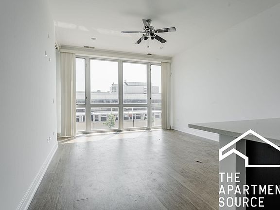 4th image of 4738 N Kimball Ave #301