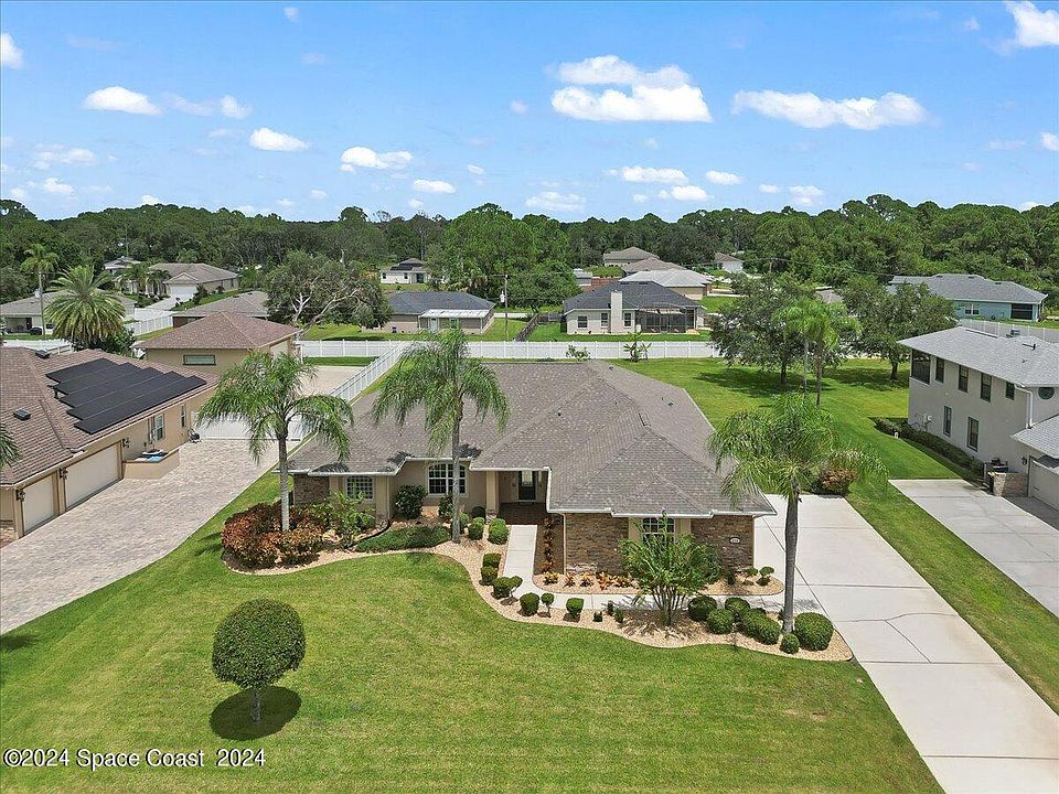 1st image of 2119 Windbrook Dr SE