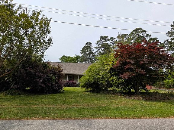 3rd image of 118 Erskine Dr.