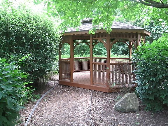 Tranquil scenery throughout the property