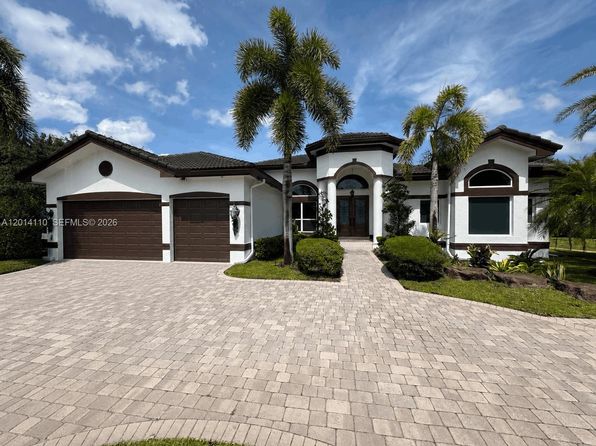 3424 Belmont Ter