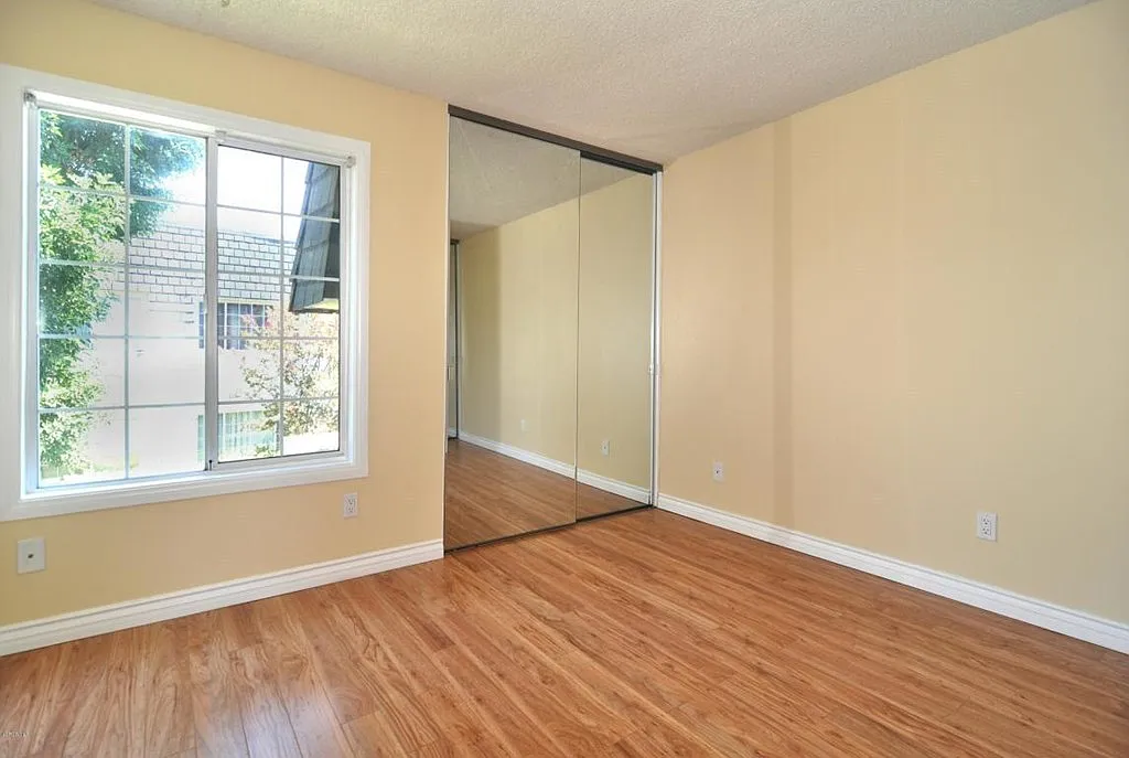 3 bed, 1.5 bath, 1297 sqft, $3,700 — Photo 1