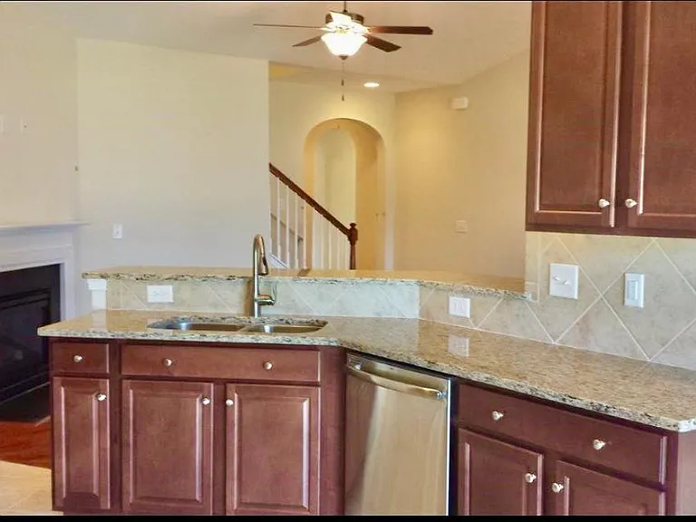 349 Ridge Point Dr — Photo 3