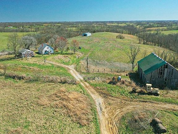 2nd image of 1300 Lower Concord Rd