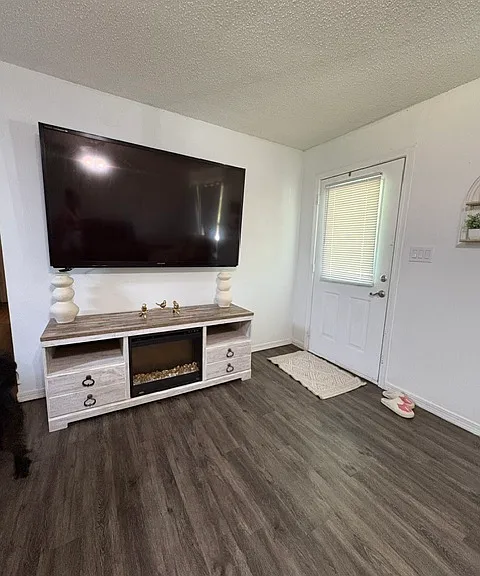 4416 Angie Ln — Photo 3