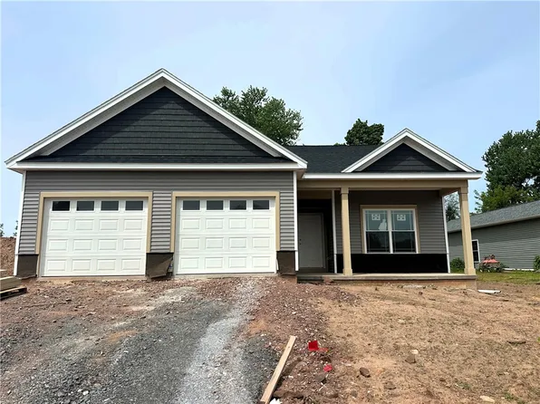 7 Anitas Ln, Brockport, NY 14420