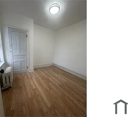 260 W Queen Ln #2 — Photo 15