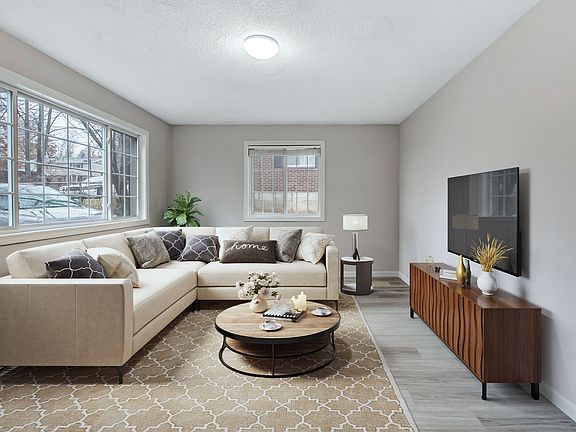 4th image of 32 Stonewall Ln #A